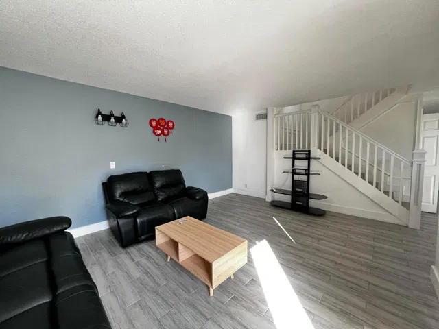 Residence photo 6