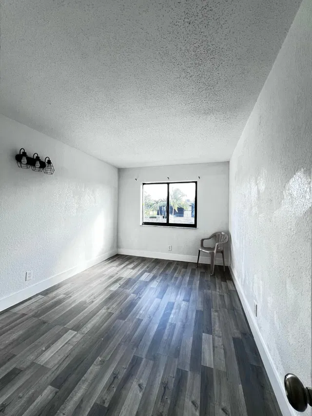 Residence photo 12