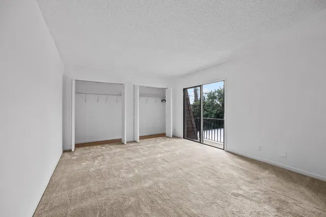Unit 501 photo 9