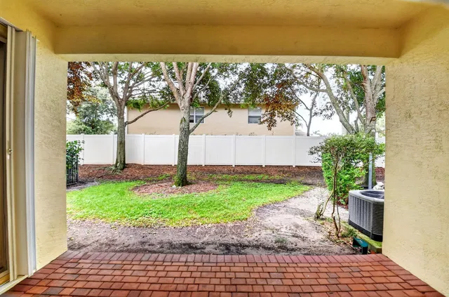 Residence photo 5