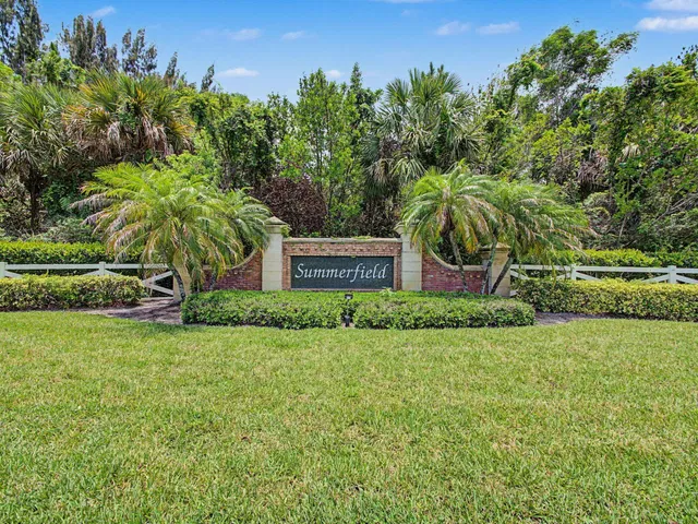 Residence photo 3