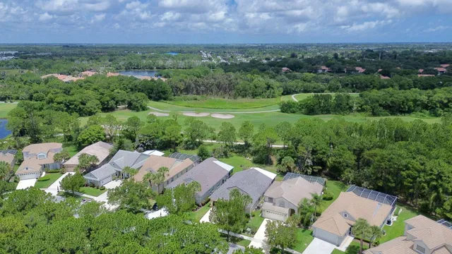 Residence photo 12