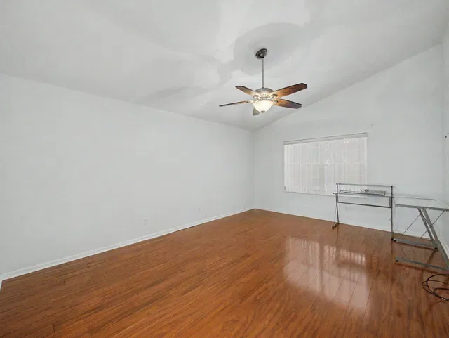 Residence photo 29