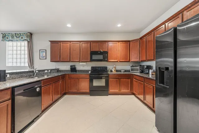  Residence photo 6
