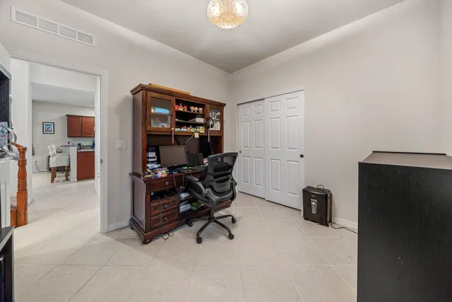  Residence photo 21