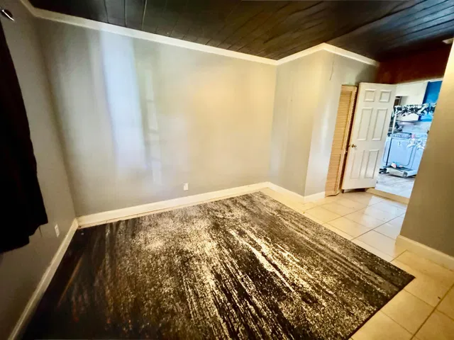 Residence photo 5