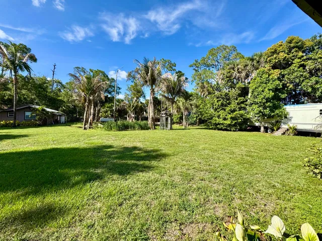 Residence photo 8