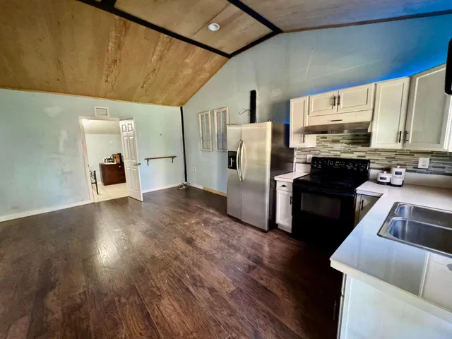 Residence photo 17