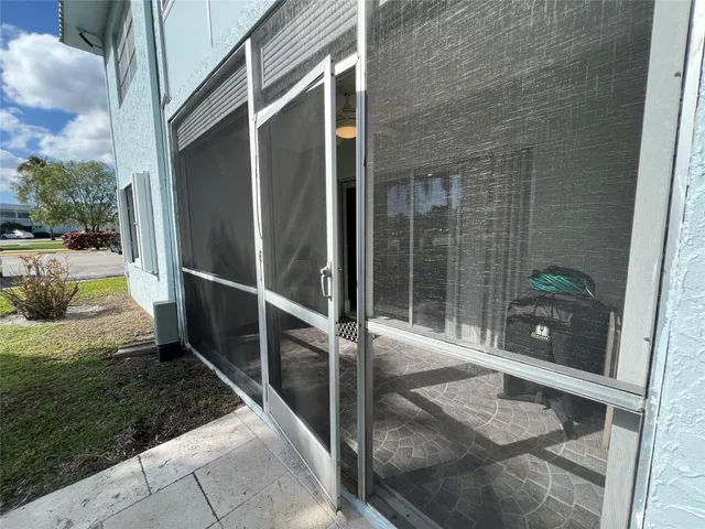  Unit 415 photo 12