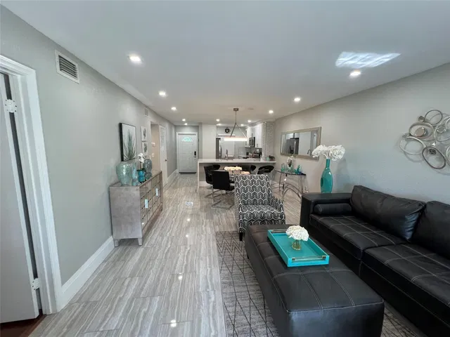  Unit 415 photo 14