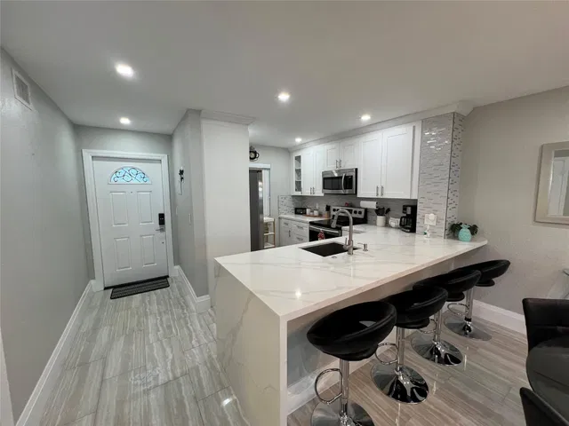  Unit 415 photo 25