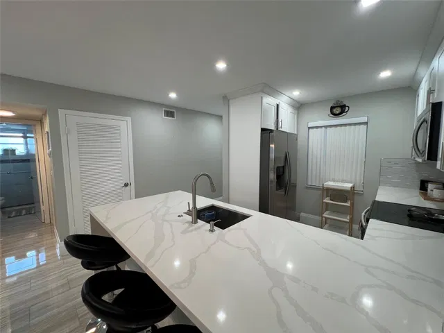  Unit 415 photo 26