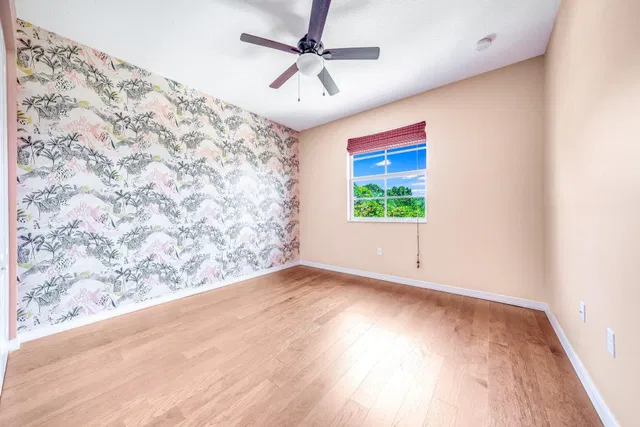 Residence photo 17