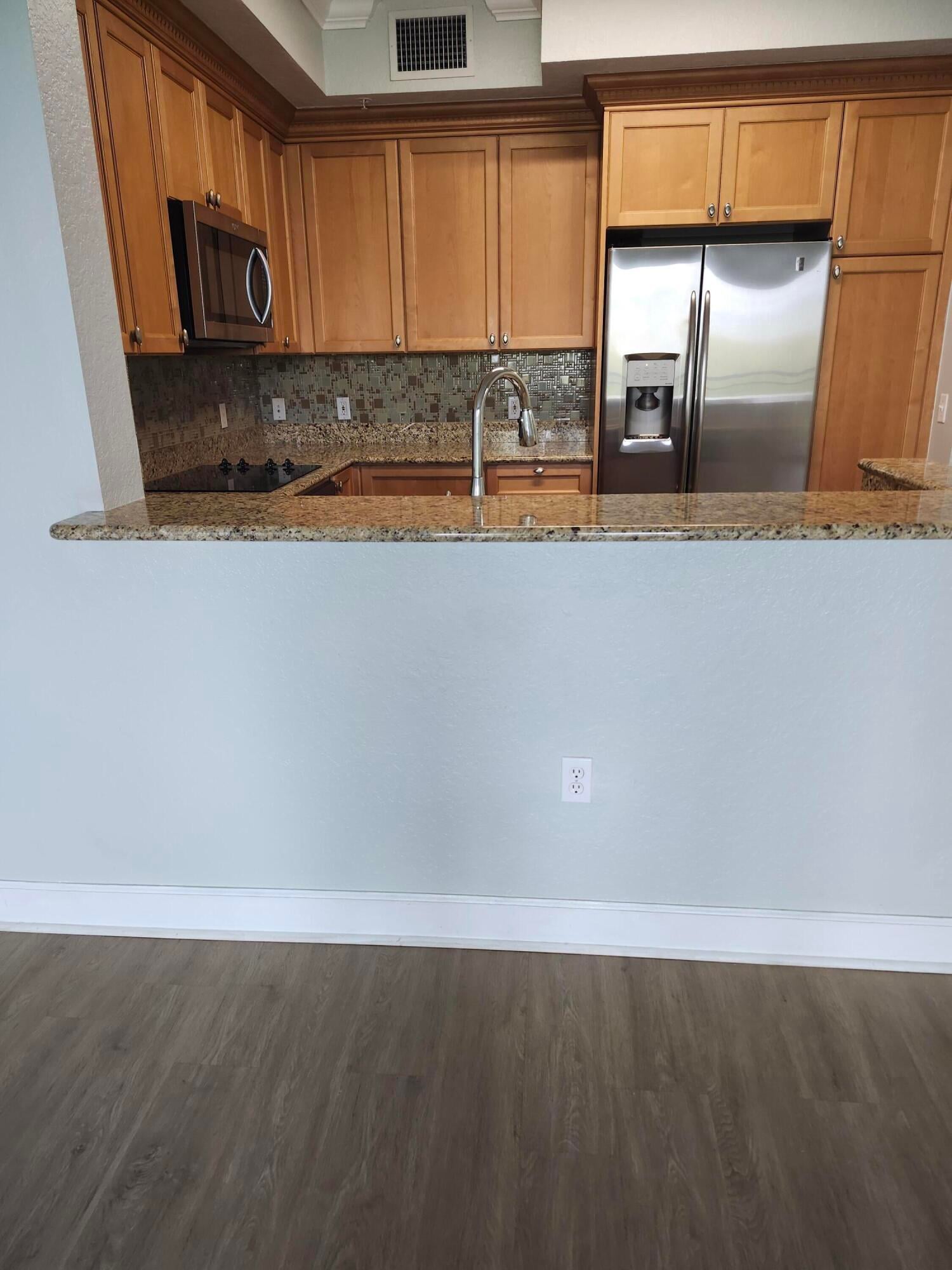 Renaissance Commons I Unit 2504 photo 2