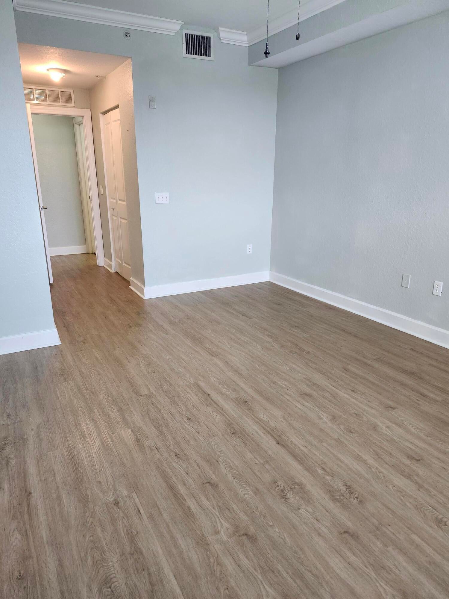 Renaissance Commons I Unit 2504 photo 5