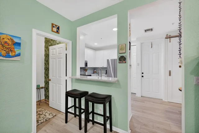 Residence photo 17
