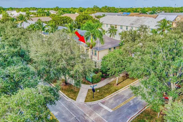 Residence photo 34