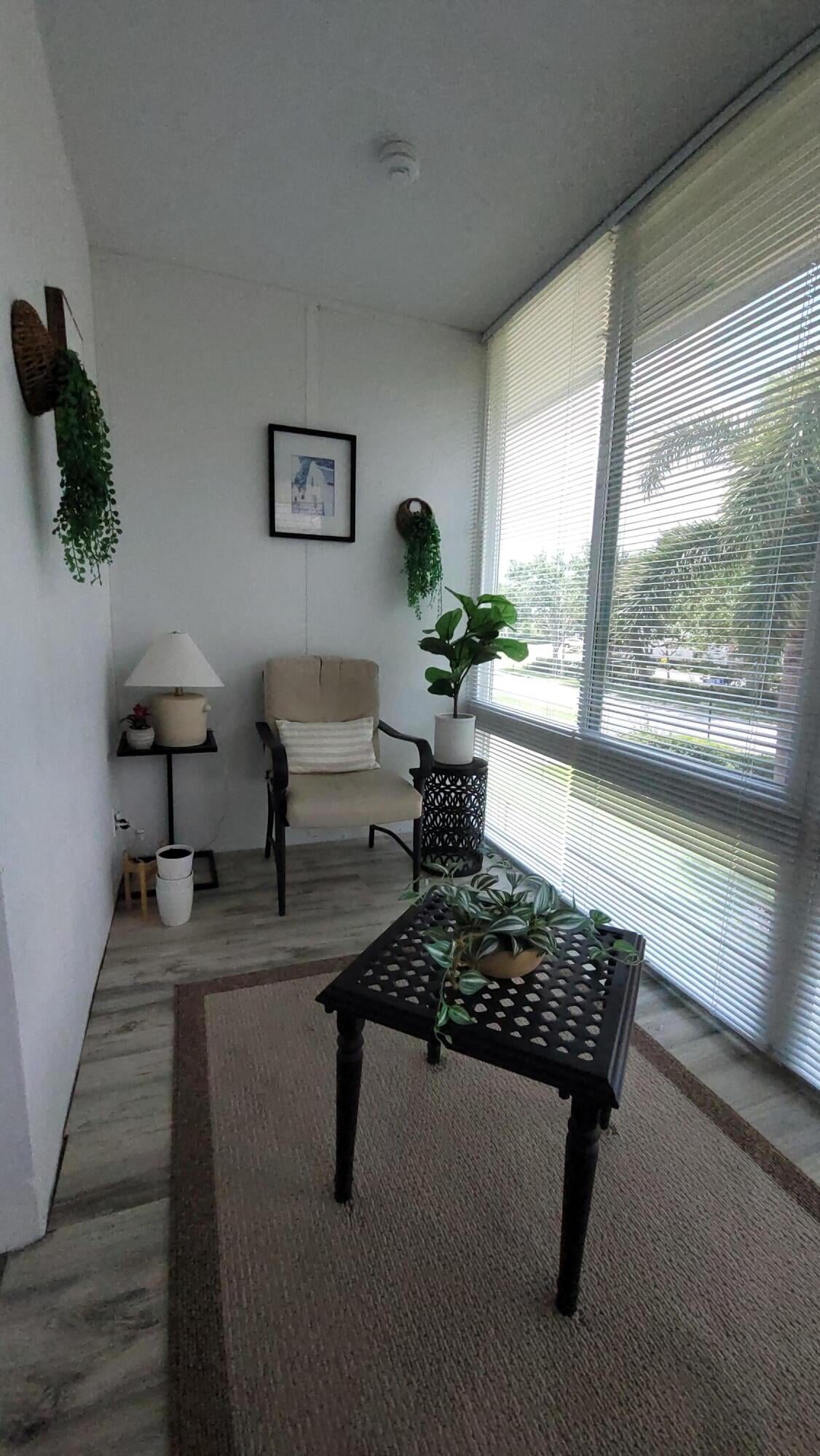 Residence photo 12