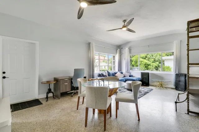 Residence photo 15