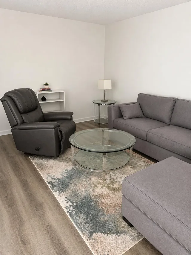 Residence photo 2