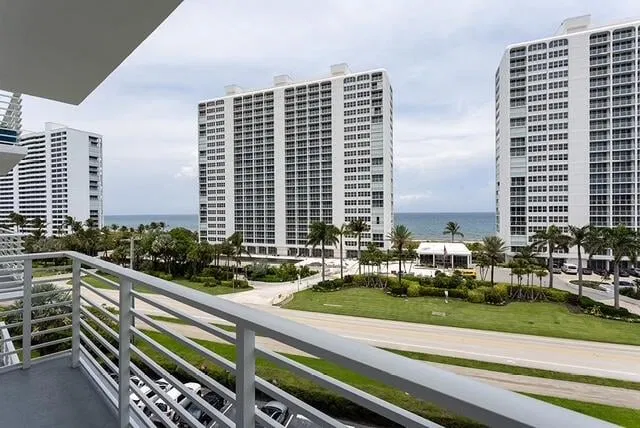 Boca Raton Unit 6 C photo 4