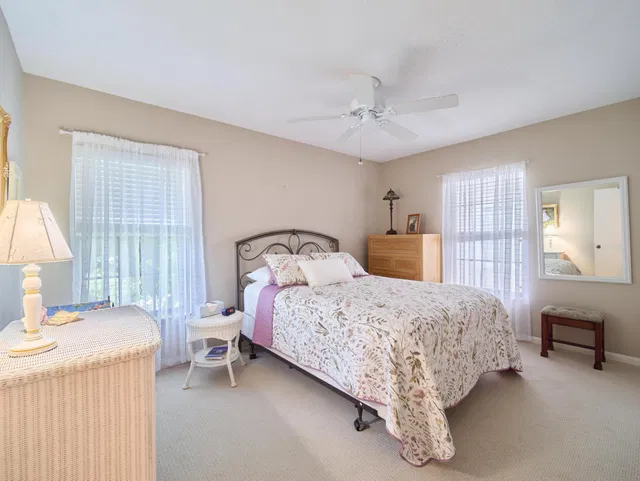Unit E photo 15