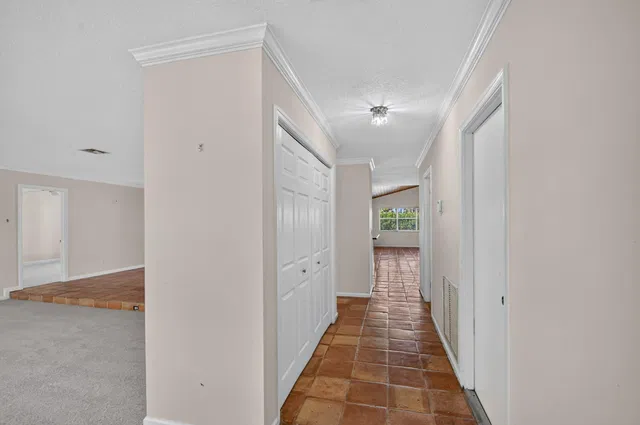 Residence photo 4