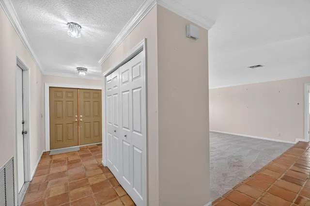Residence photo 5