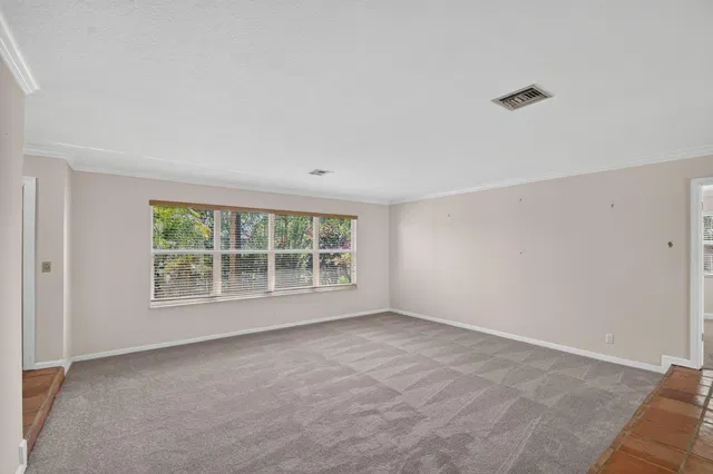 Residence photo 8
