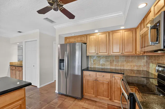 Residence photo 15