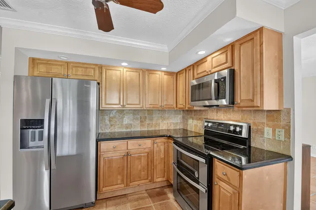 Residence photo 16