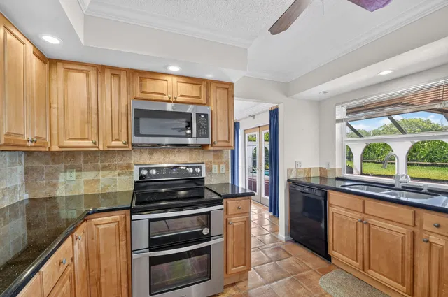 Residence photo 17