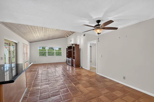 Residence photo 19