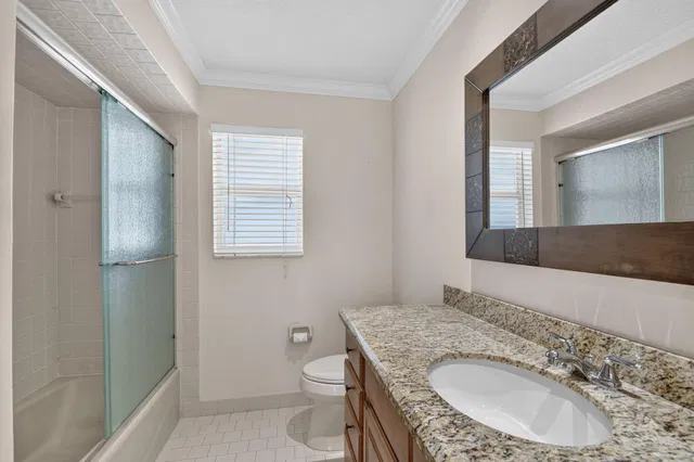 Residence photo 41
