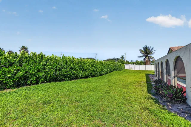 Residence photo 62