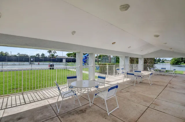 Residence photo 84