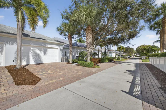 Mallory Creek Abacoa Residence photo 7