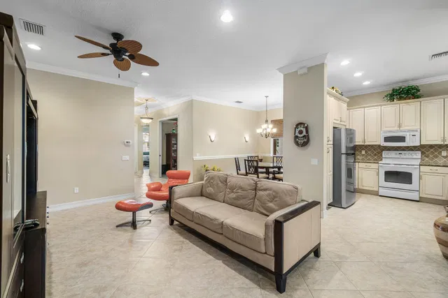 Residence photo 14