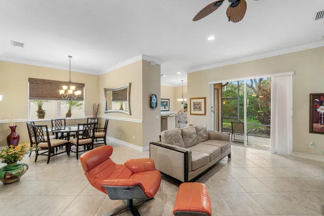 Residence photo 15
