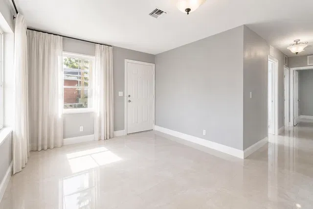 West Palm Beach Residence photo 4