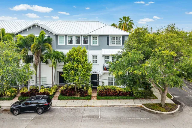 Downtown Delray Beach Unit 9 photo 5