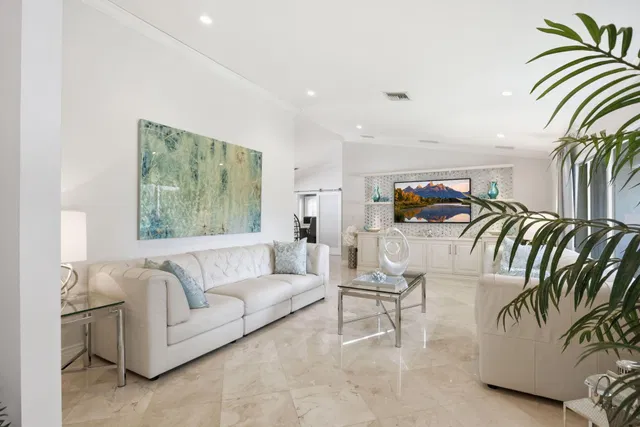 Boca Bath & Tennis Residence photo 6