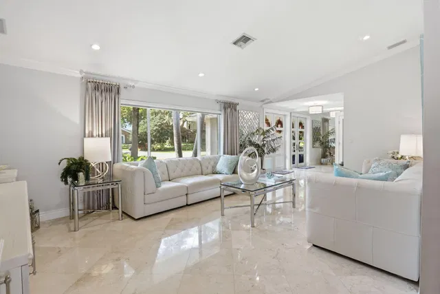 Boca Bath & Tennis Residence photo 7