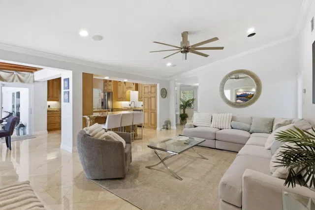 Boca Bath & Tennis Residence photo 10