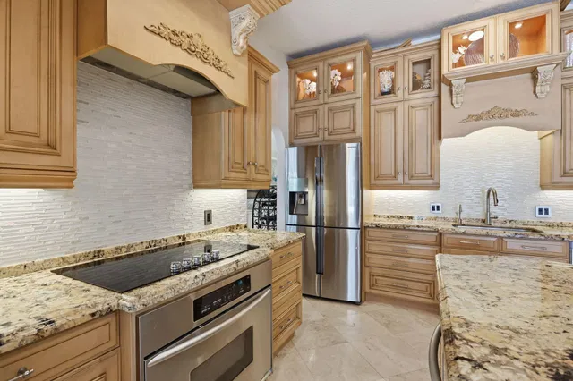 Boca Bath & Tennis Residence photo 15