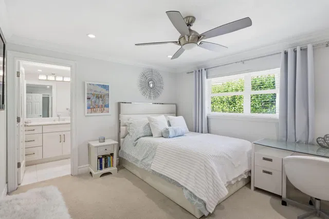 Boca Bath & Tennis Residence photo 28