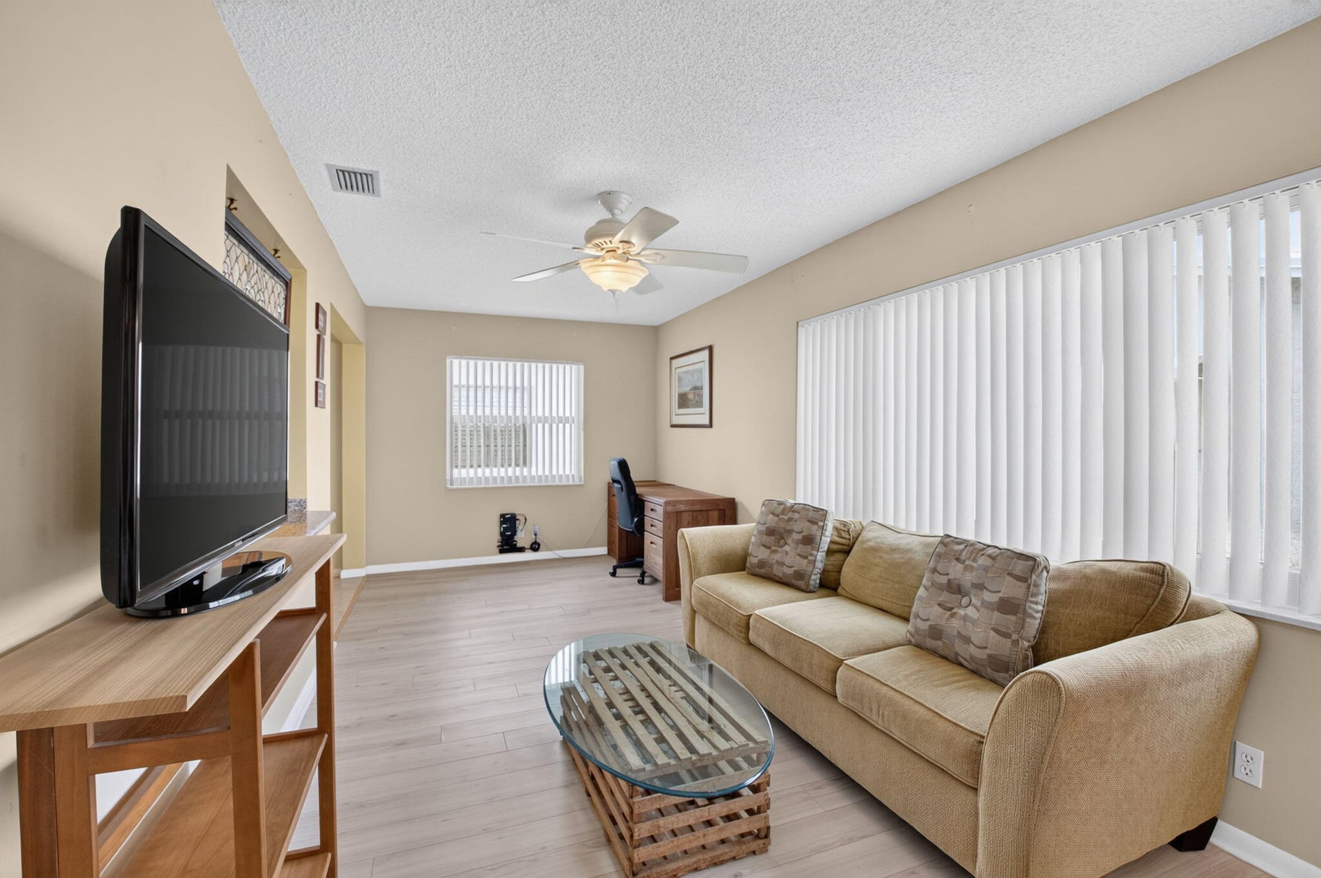  Residence photo 8