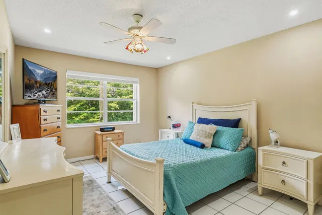 Residence photo 7
