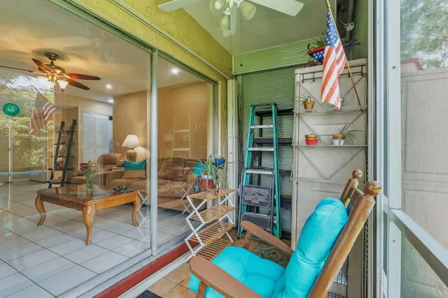 Residence photo 15