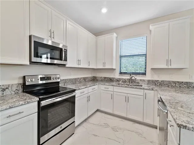  Unit 113 photo 16